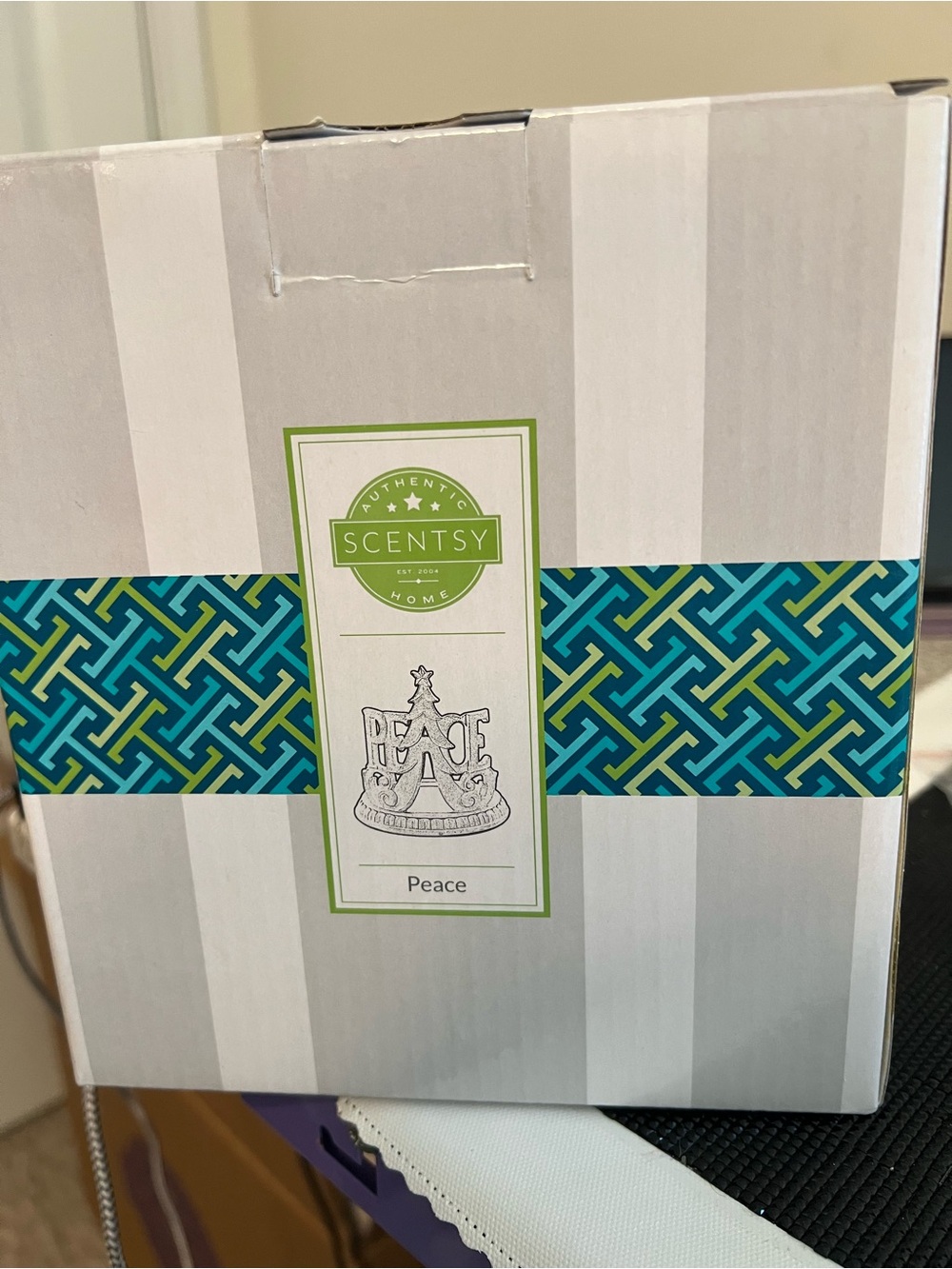 Scentsy Peace Wrap (wrap only) White Tree for Silhouette Warmers New!
